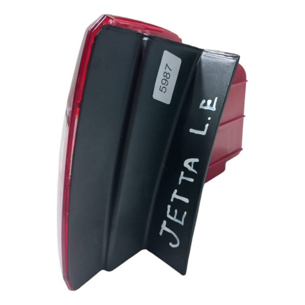 Lanterna Traseira Esquerda Vw Jetta Universal 2011 2012/2016