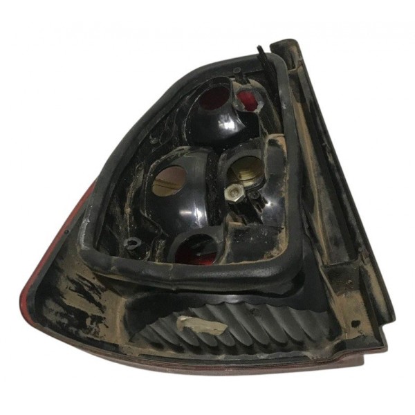 Lanterna Lado Direito Fiat Strada Weekend Detalhes 2000/2009 Direito/passageiro