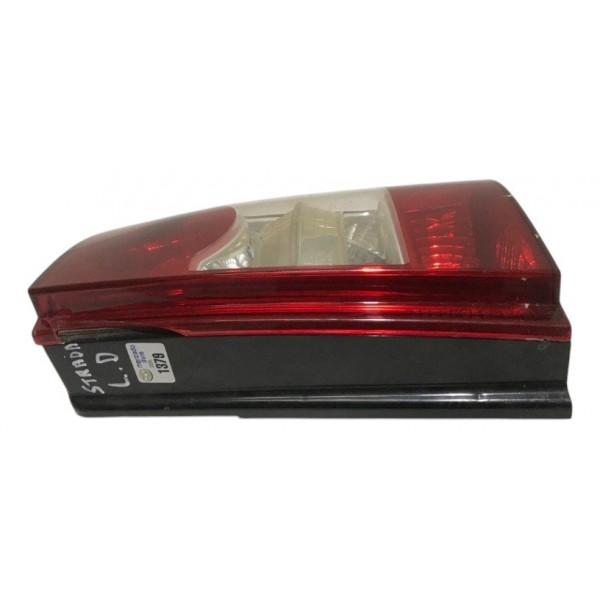 Lanterna Lado Direito Fiat Strada Weekend Detalhes 2000/2009 Direito/passageiro