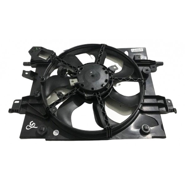 Defletor Ventoinha Sandero 1.6 Detalhes Peça Original Carro