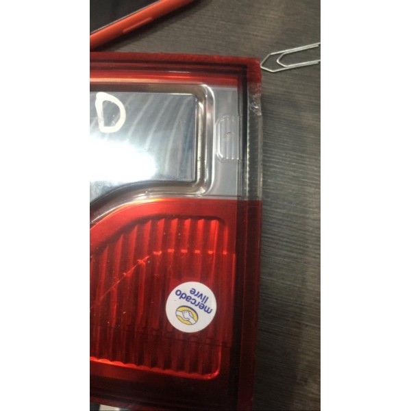 Lanterna Tampa Traseira Ford Ecosport Direito 13/17 Detalhe