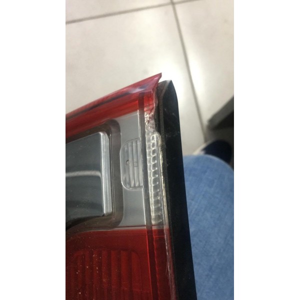 Lanterna Tampa Traseira Ford Ecosport Direito 13/17 Detalhe