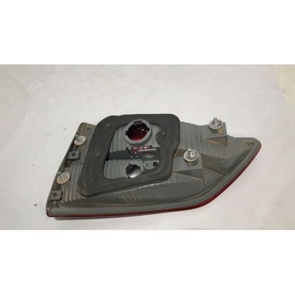 Lanterna Tampa Traseira Lado Esquerdo Hyundai Hb20 2015