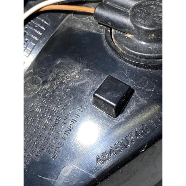 Lanterna Tampa Esquerda Fiat Argo Peça Original Automotivo