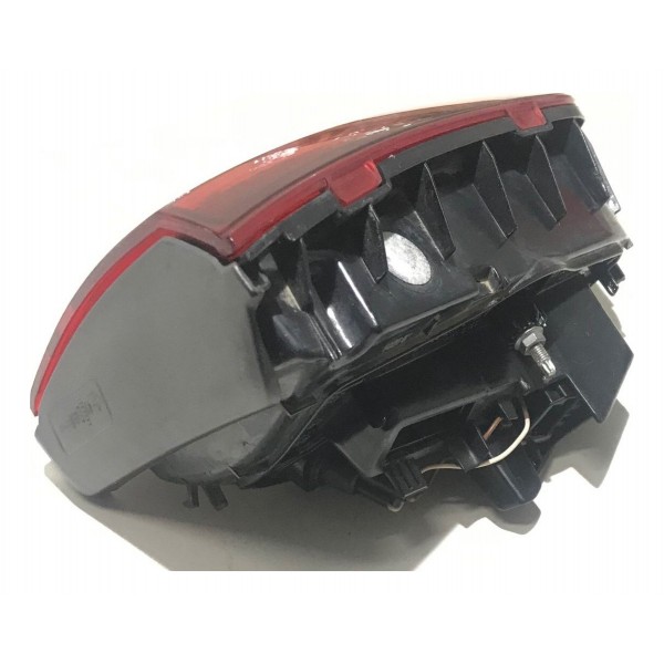 Lanterna Tampa Traseira Lado Direito Vw Golf Tsi 2013 A 2018