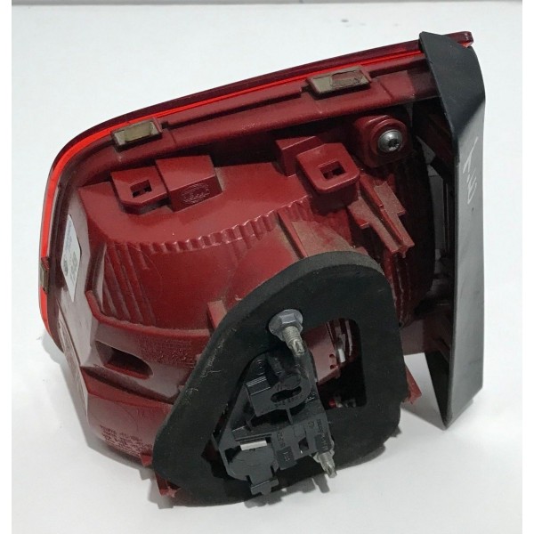 Lanterna Esquerda Tampa Traseira Volkswagen Tiguan 2015