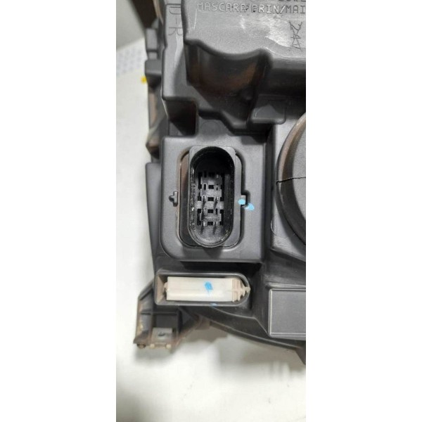 Farol Dianteiro Direito Amarok 10/16 2h1941016n Ambos Lados