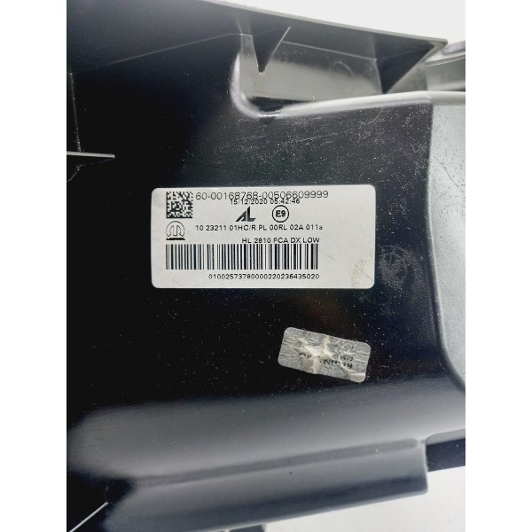 Farol Dianteiro Direito Fiat Strada 2023 Original Detalhes Ambos Lados