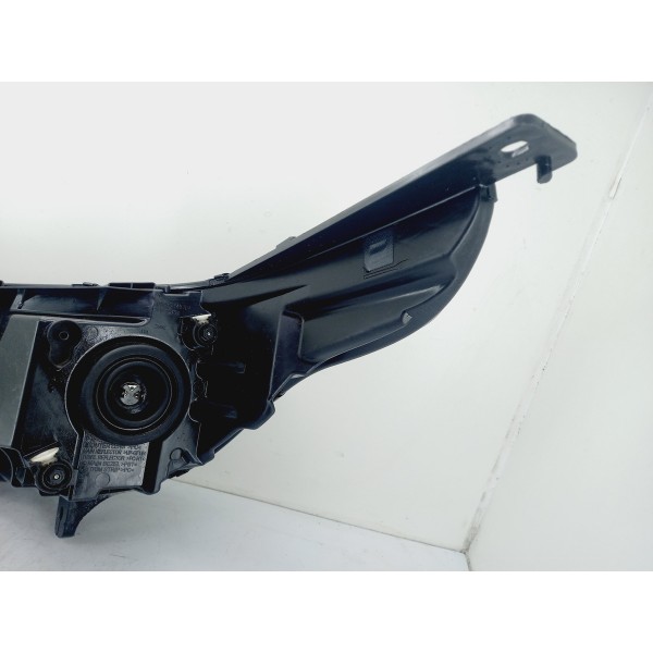 Farol Dianteiro Direito Fiat Strada 2023 Original Detalhes Ambos Lados