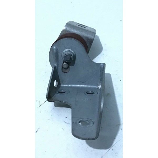 Suporte Dianteiro Escapamento Mercedes C180 C200 2016 Peça