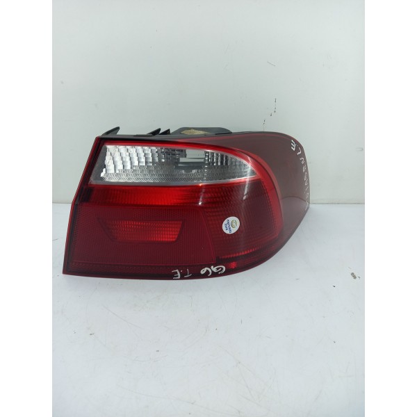 Sinaleira Traseira Voyage Direita Bicolor 2008 2009 10/2012