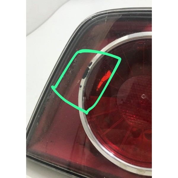 Lanterna Tampa Esquerda Volkswagen Golf Sportline Detalhe