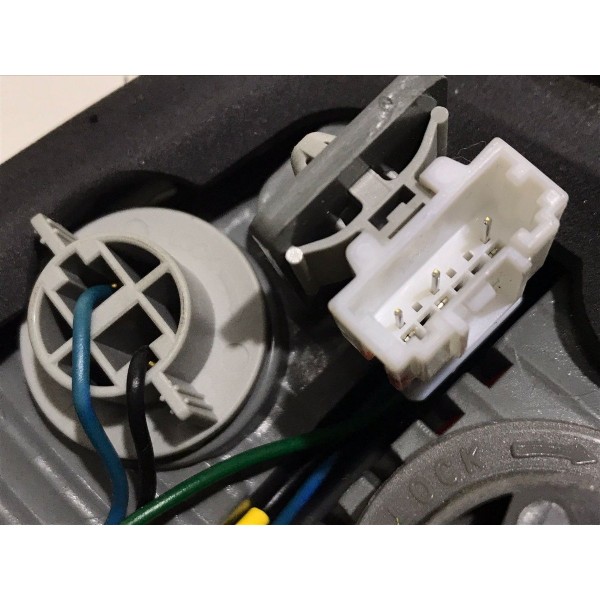 Lanterna Tampa Traseira Ld Hb20 2014 À 2019 924041s100