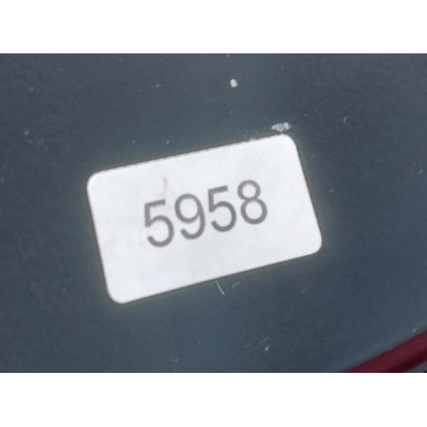 Lanterna Traseira Direita Gm Onix 13/16 Peça Universal Direito/passageiro