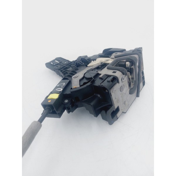 Fechadura Traseira Direita Mercedes Benz C200\c180 2015