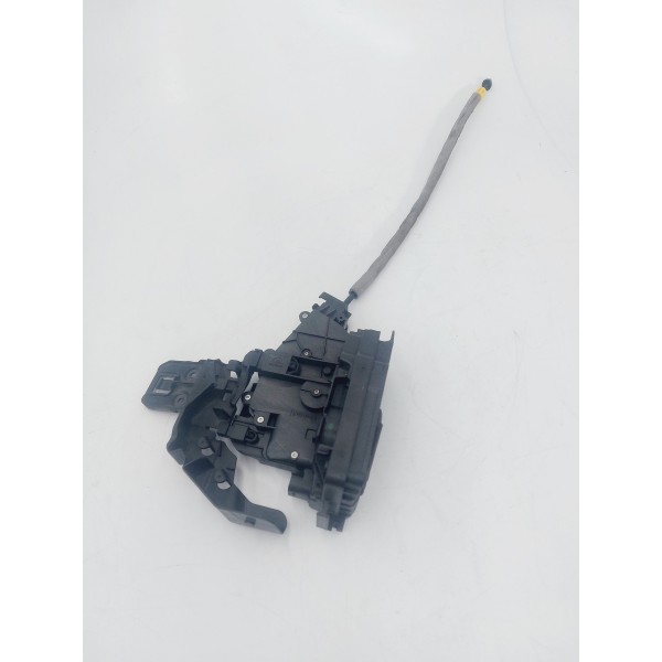 Fechadura Traseira Direita Mercedes Benz C200\c180 2015