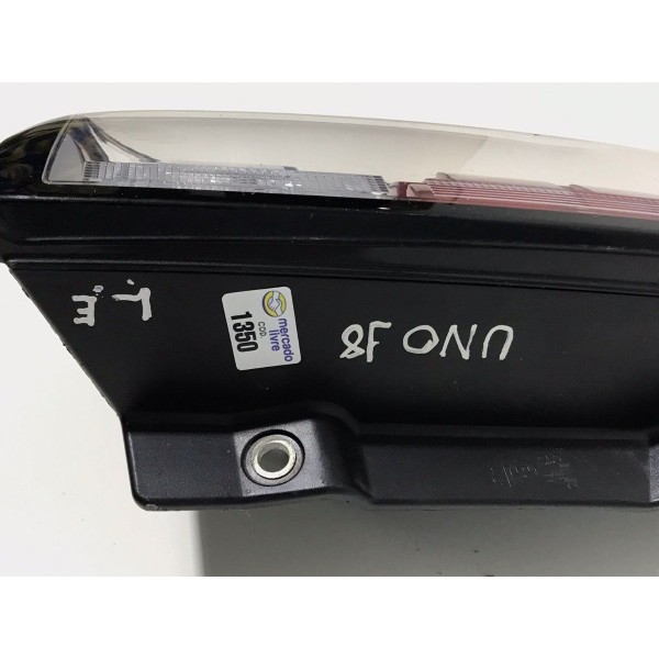 Lanterna Esquerda Uno Fiat Attractive 2015 2016 2017 18/2021 Esquerdo/motorista