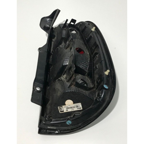 Lanterna Esquerda Uno Fiat Attractive 2015 2016 2017 18/2021 Esquerdo/motorista