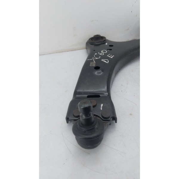 Bandeja Com Pivo E Bucha Lado Esquerdo Volvo Xc60 Ate 2015