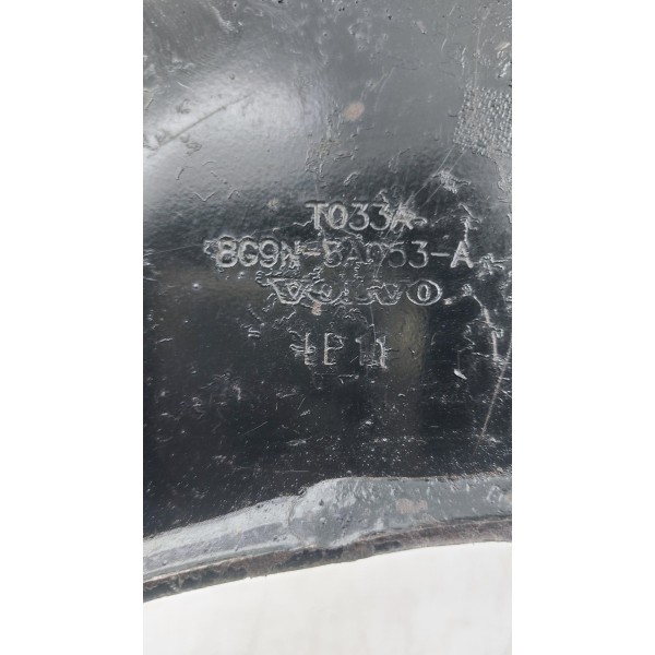 Bandeja Com Pivo E Bucha Lado Esquerdo Volvo Xc60 Ate 2015