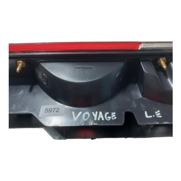 Par Lanterna Vw Voyage 1985 1986 1987 1988 89/1990 Universal Ambos Lados