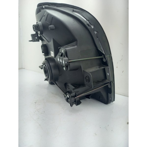 Farol Kia Bongo Lado Esquerdo Paralelo