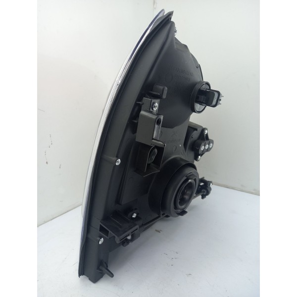 Farol Kia Bongo Lado Esquerdo Paralelo