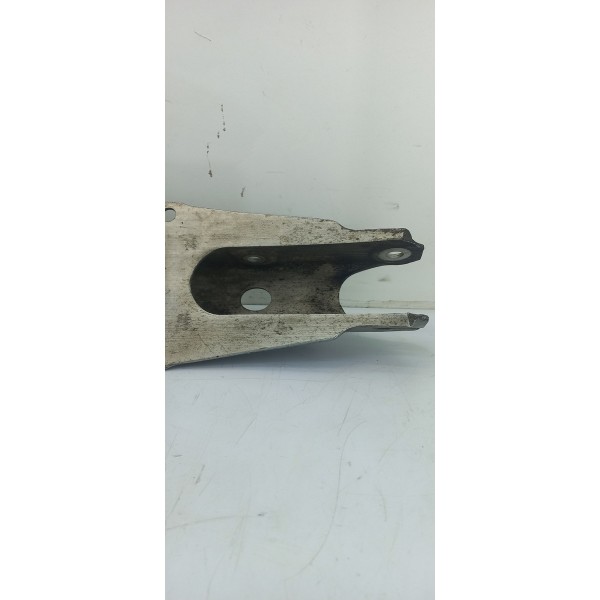 Bandeja Da Suspensão Mercedes A200 2015 A 2019