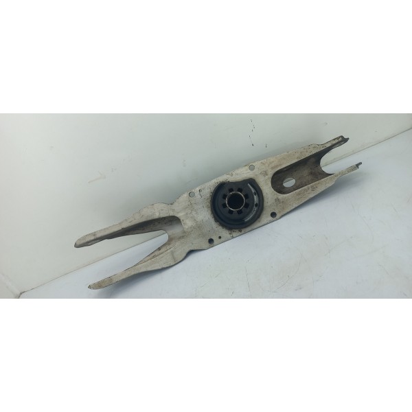 Bandeja Da Suspensão Mercedes A200 2015 A 2019