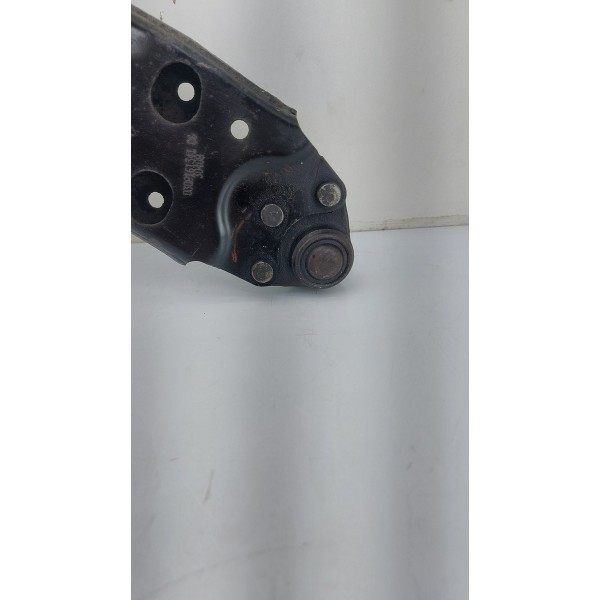 Bandeja Dianteira Lado Esquerdo Fiat Uno Mobi 1.0 2016 2021