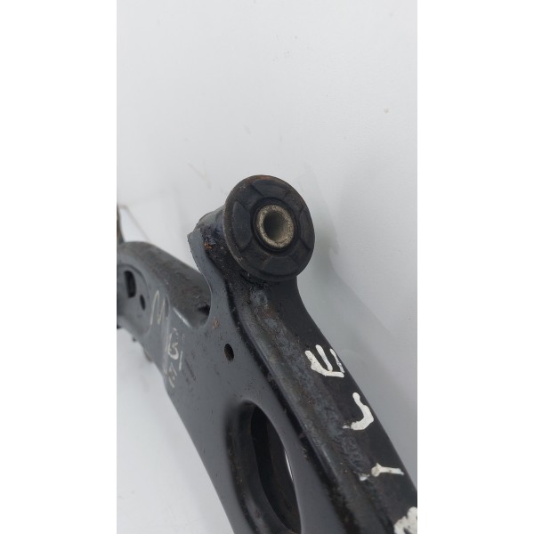 Bandeja Dianteira Lado Esquerdo Fiat Uno Mobi 1.0 2016 2021