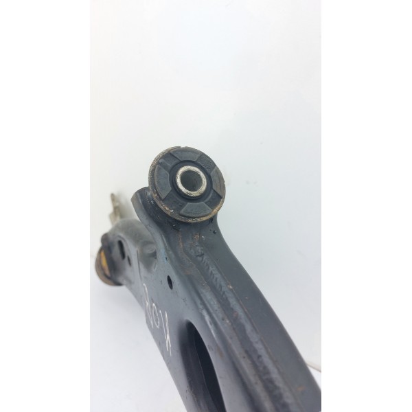 Bandeja Dianteira Lado Esquerdo Fiat Uno Mobi 1.0 2016 2021