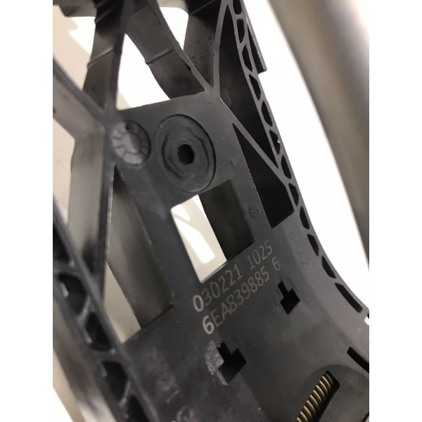 Maçaneta Externa Porta Traseira Esquerda Volkswagen Nivus Traseira