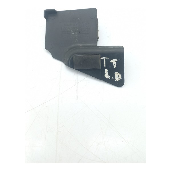 Acabamento Tampa Traseira Esquerda Fiat Toro 2019 A 2023