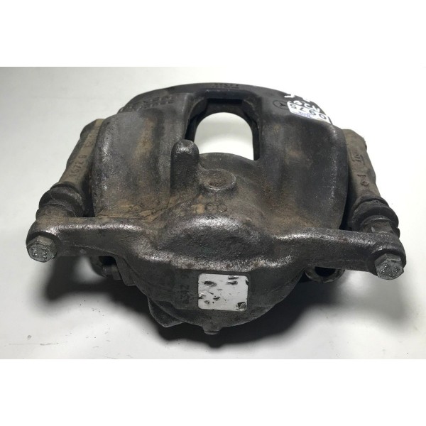 Pinça De Freio Dianteira Esquerda Mercedes A200 12/16