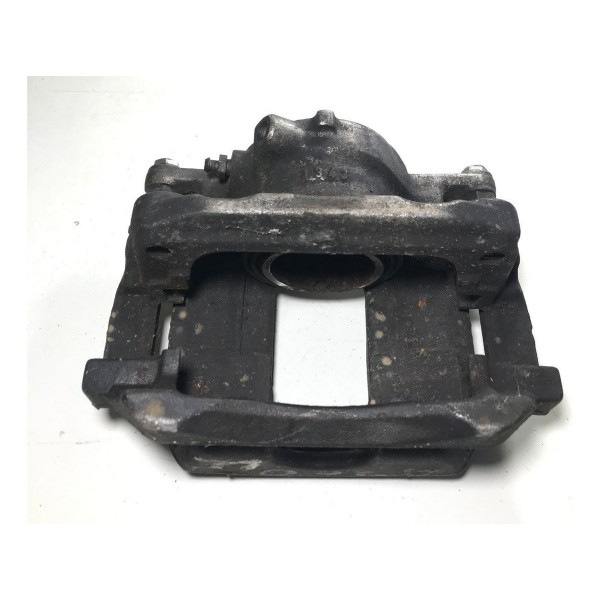 Pinça De Freio Dianteira Esquerda Mercedes A200 12/16