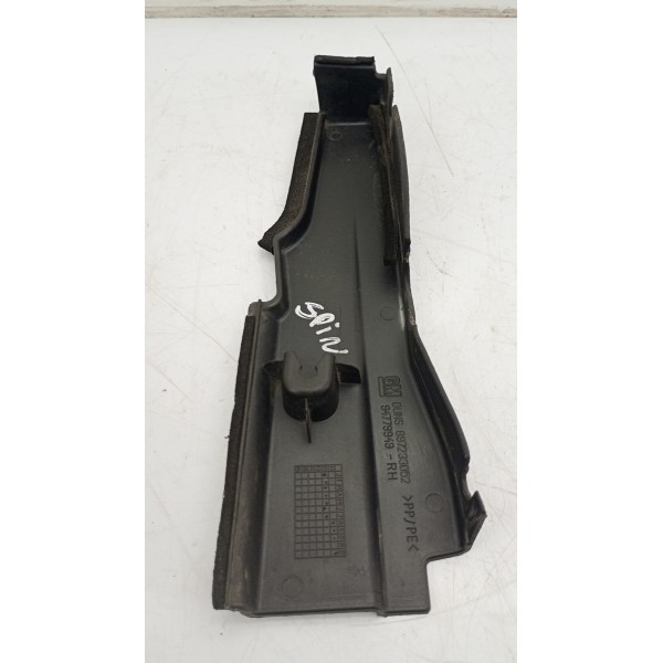 Protetor Acabamento Dianteiro Direito Gm Spin 94779949