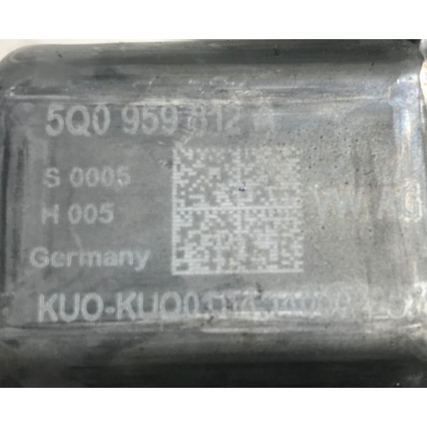 Motor Vidro Traseiro Direito Vw Golf Tsi 13/18 5q0959812