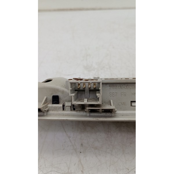 Luz Interna Cortesia Volkswagen Golf 2015 2016 5g0947291