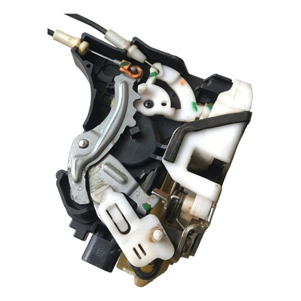 Fechadura Porta Traseira Dir Mitsubishi L200 Triton 09/16