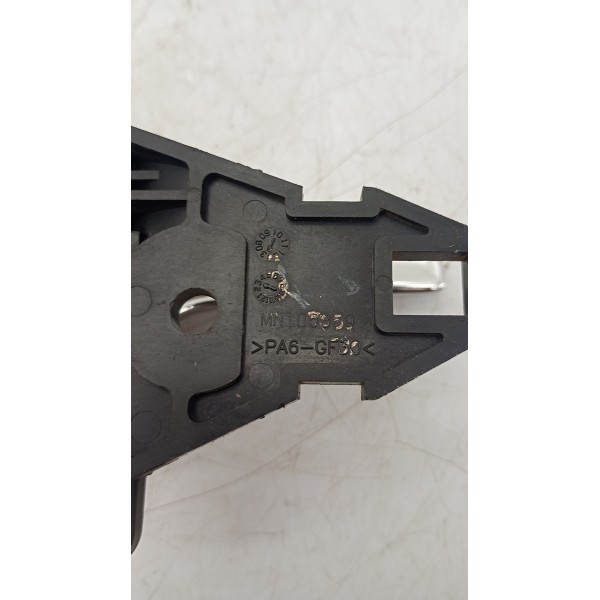 Maçaneta Interna Dianteira Esquerda L200 Mn105359