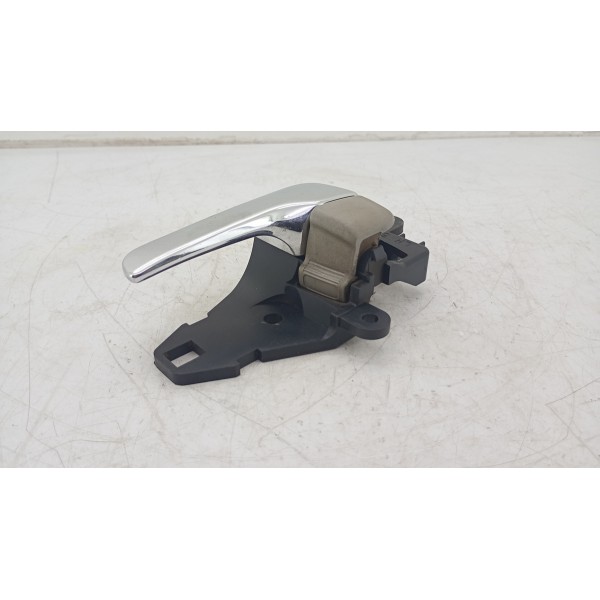 Maçaneta Interna Dianteira Esquerda L200 Mn105359