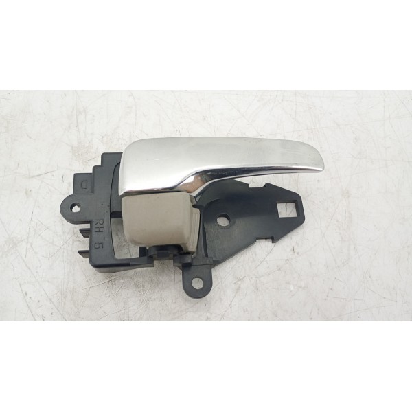 Maçaneta Interna Dianteiro Direita Mitsubishi L200 2006 2016