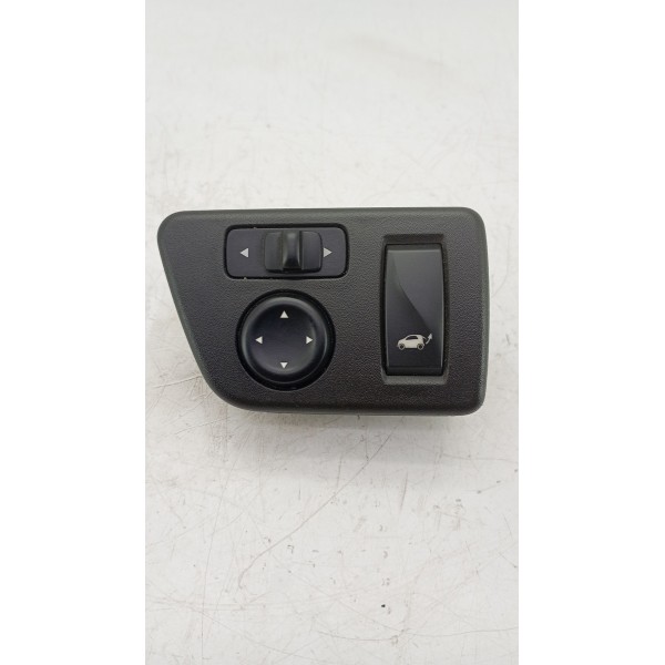 Botão Retrovisor Trava Tampa Traseira Kwid 2018 2019 20/2021