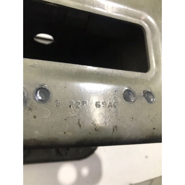 Suporte Direito Alma Parachoque Dianteiro Captiva