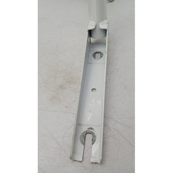 Dobradiça Esquerda Tampa Tras Mercedes C180 2016