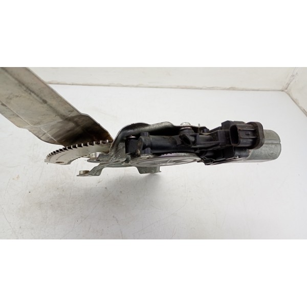 Máquina Vidro Traseira Esquerdo Mitsubishi L200 2007 08/2015