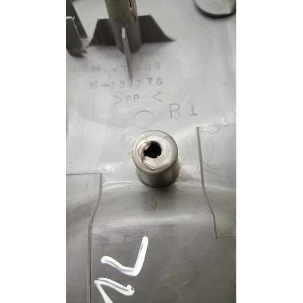 Acabamento Banco Traseiro Esquerdo Pajero Full 3.2 2006 2021