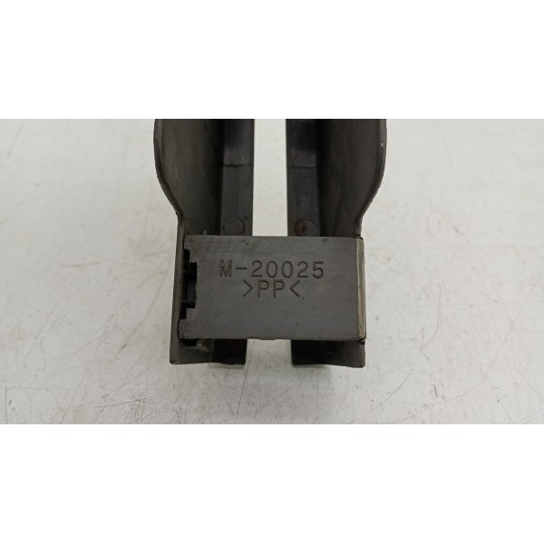 Acab. Trilho Banco Diant Esquerdo Pajero Full 01/07 M20025