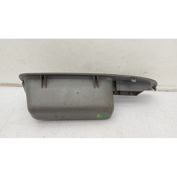 Moldura Botão Vidro Traseiro Esquerdo Fiat Palio 2013 A 2019